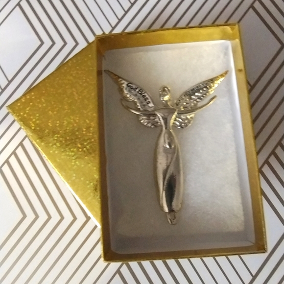 Guardian Angel Pin Brooch for Grandmothers - Picture 7 of 12